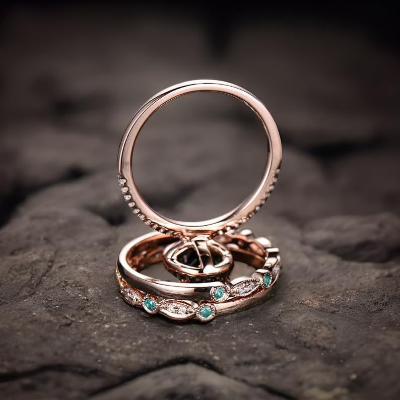 Three-in-one Emerald Laminated Ring