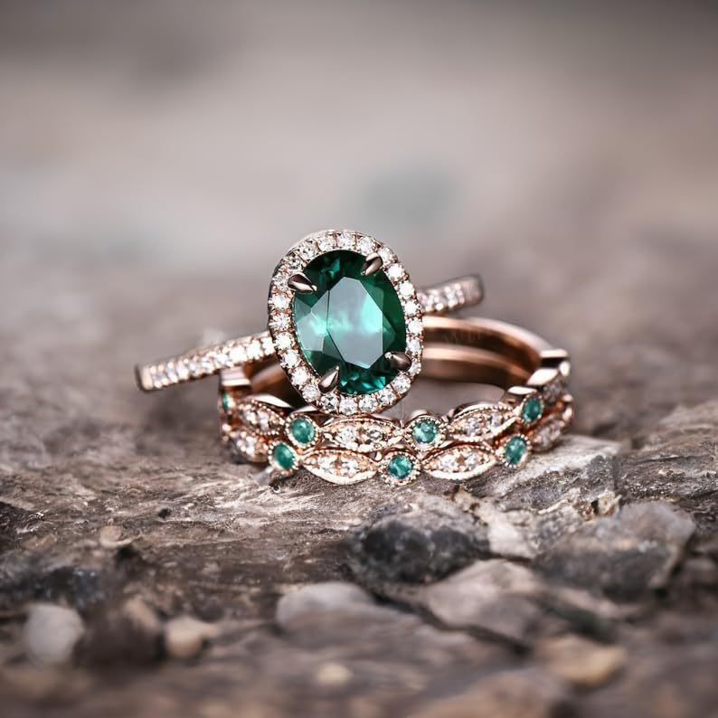 Three-in-one Emerald Laminated Ring